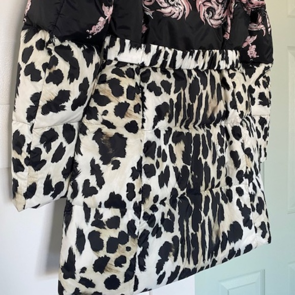 Roberto Cavalli Black and Pink Puffer Jacket with Bold Patterns - Picture 7 of 16